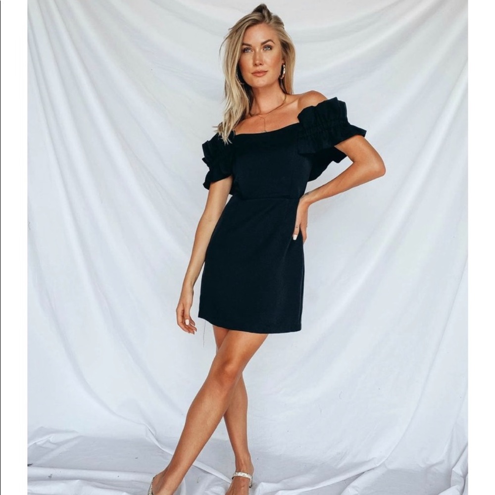 The dress is super cute but I ordered the wrong size; it’s a size Medium, NWT.